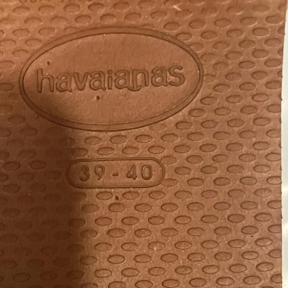 🆕 Women’s Havaiansa Colored Slides Size 39/40 .